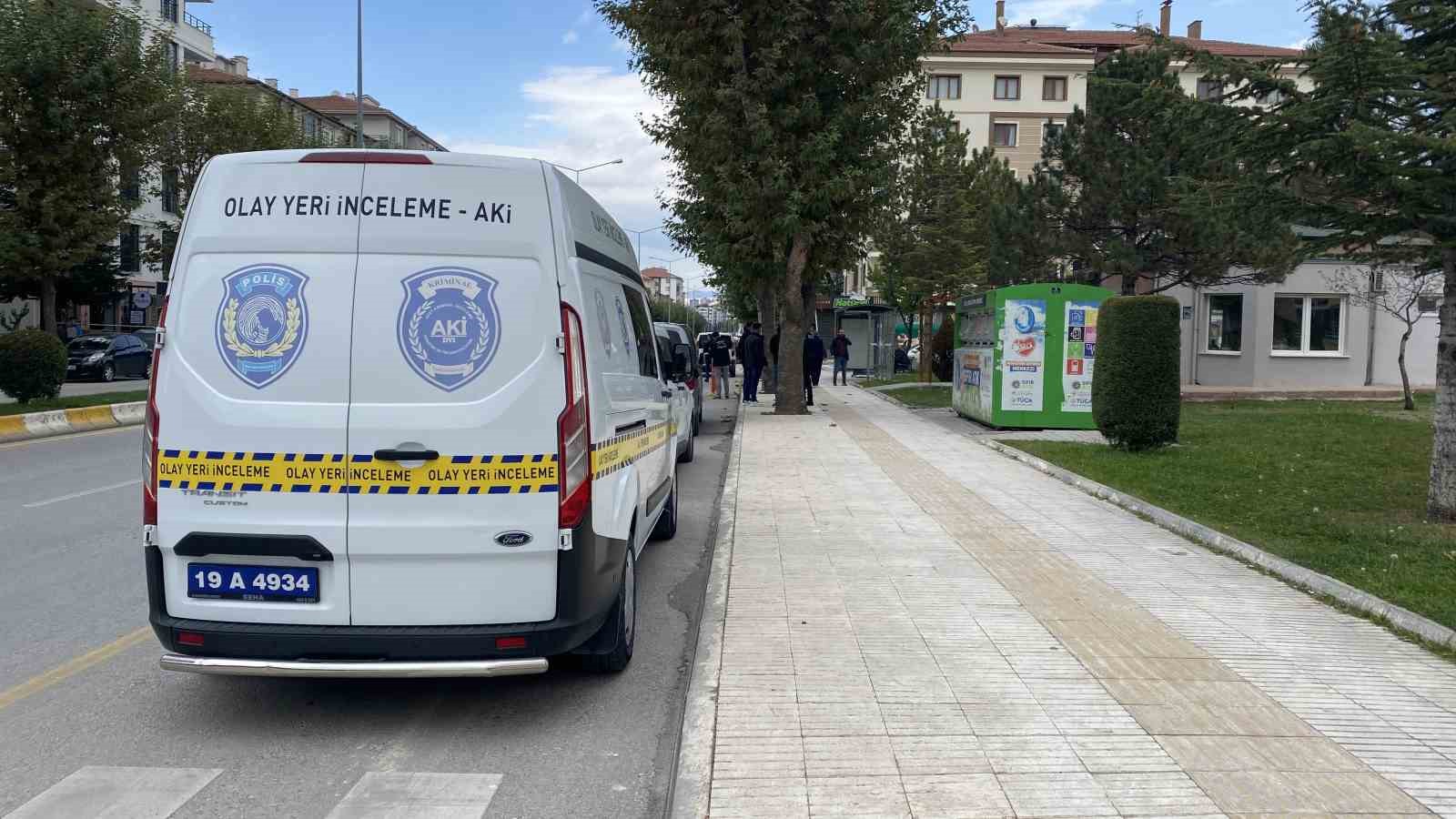 motosikletli-saldirgan-muhtarliga-kursun-yagdirdi