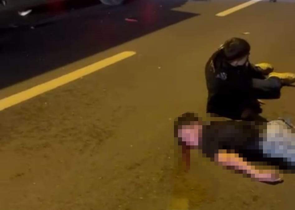 otomobil-elektrikli-bisiklete-carpti-1-olu-1-yarali