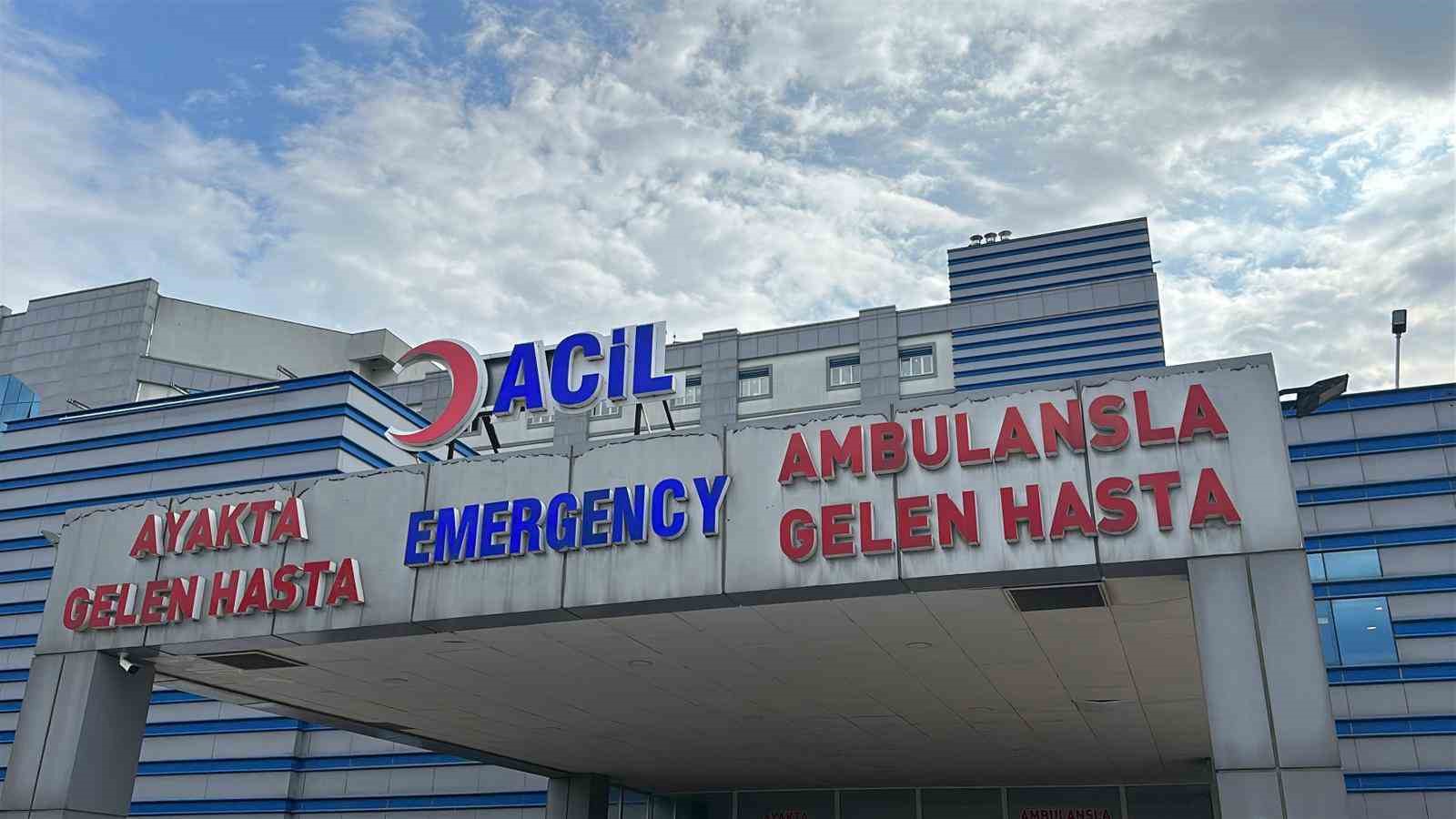 ozel-egitim-ogrencisi-okulda-arkadasini-makasla-yaraladi