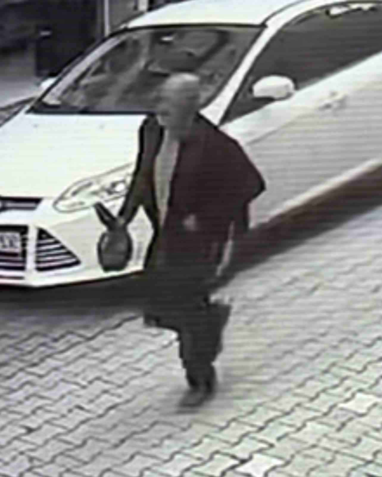 samsunda-banka-soygunu-soyguncu-polis-tarafindan-kisa-surede-yakalandi