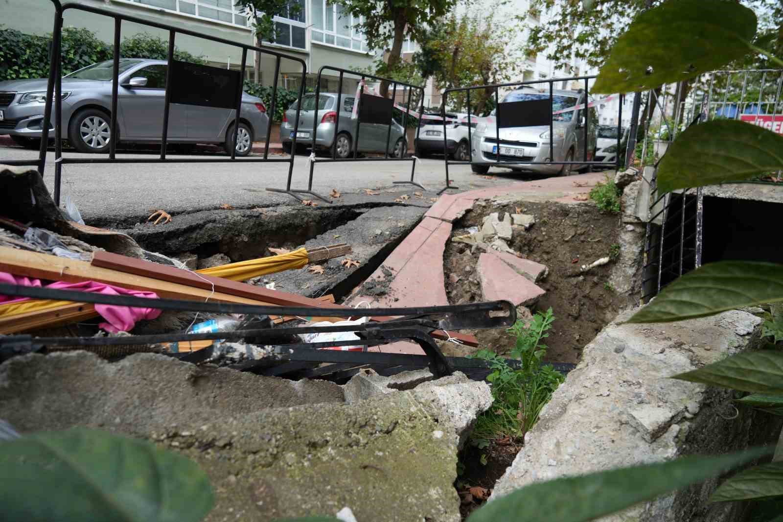 samsunda-istinat-duvari-ve-kaldirim-coktu-dukkan-ve-bodrum-kat-kullanilamaz-hale-geldi