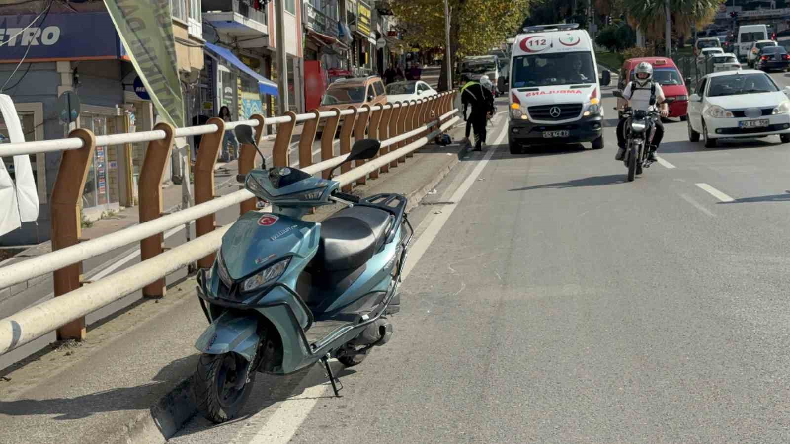 samsunda-motosiklet-devrildi-2-yarali
