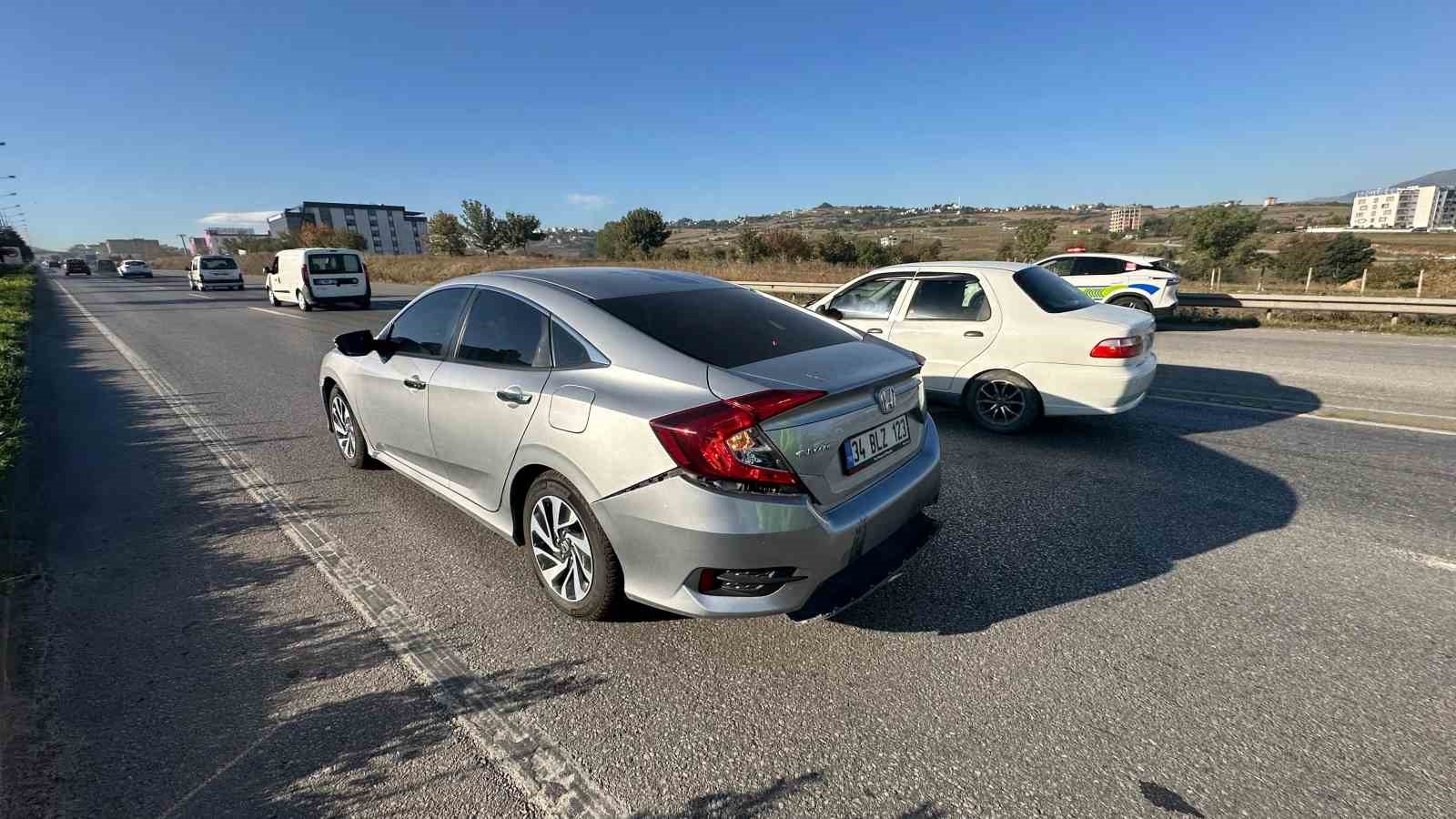 samsunda-motosiklet-ile-otomobil-carpisti-1-yarali