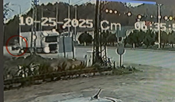 samsunda-otomobil-tirin-altina-girdi-23-yasindaki-surucu-hayatini-kaybetti