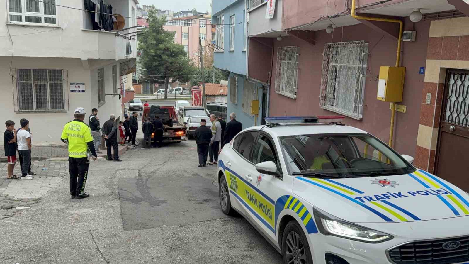 samsunda-patpat-devrildi-dede-ve-torunu-yaralandi
