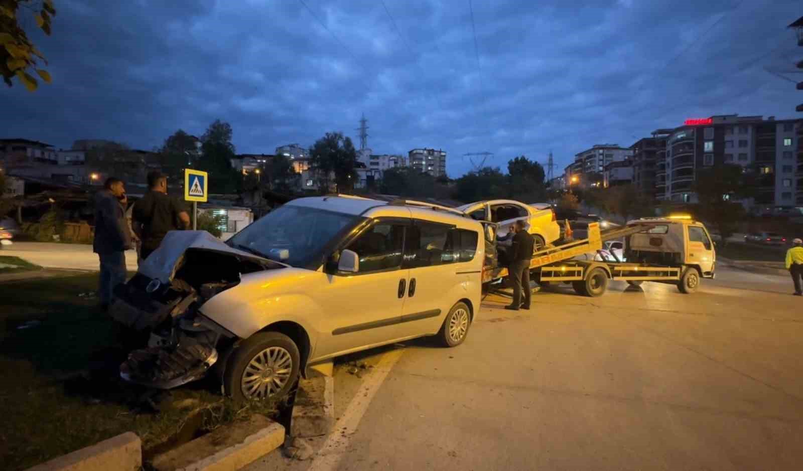 samsunda-sikismali-trafik-kazasi-2-yarali