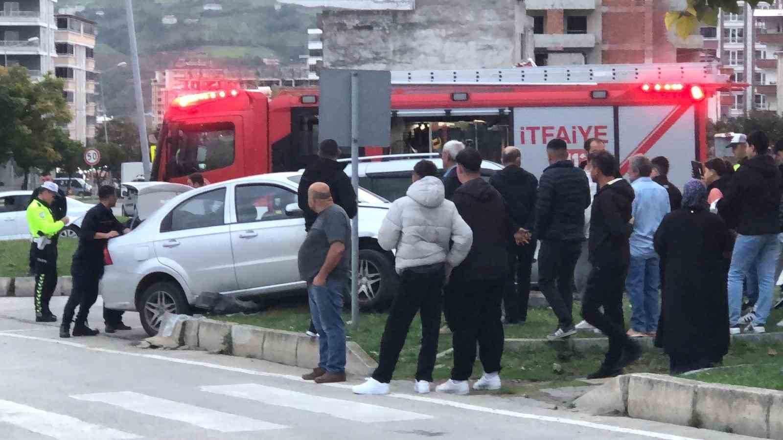 samsunda-sikismali-trafik-kazasi-2-yarali