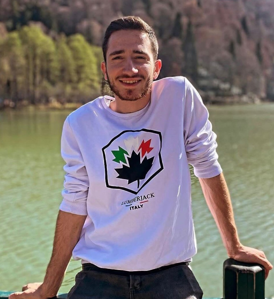 savsattaki-zincirleme-kazada-yaralanan-genc-hastanede-hayatini-kaybetti