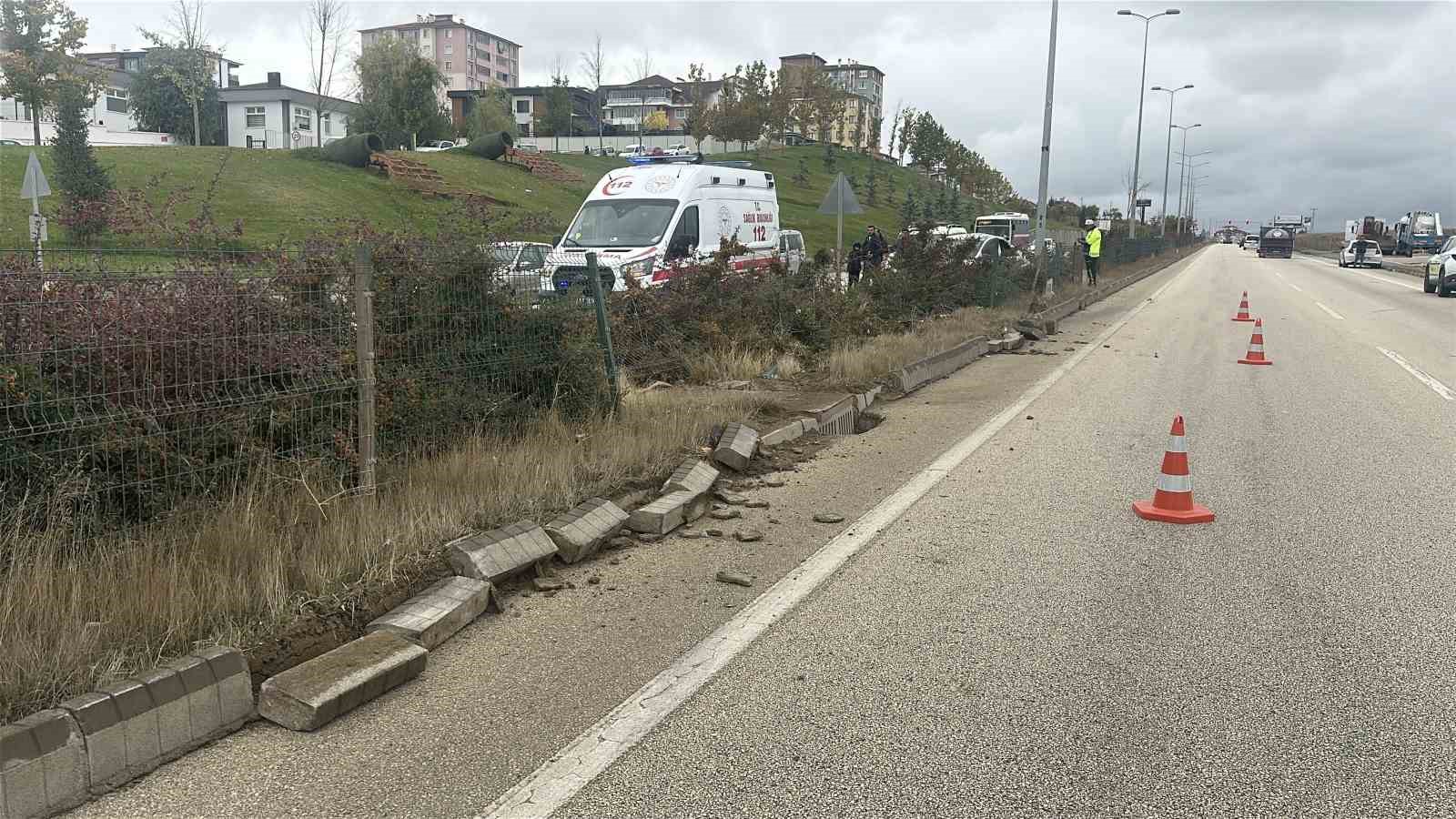 takla-atan-otomobil-orta-refuje-cikti-2-yarali
