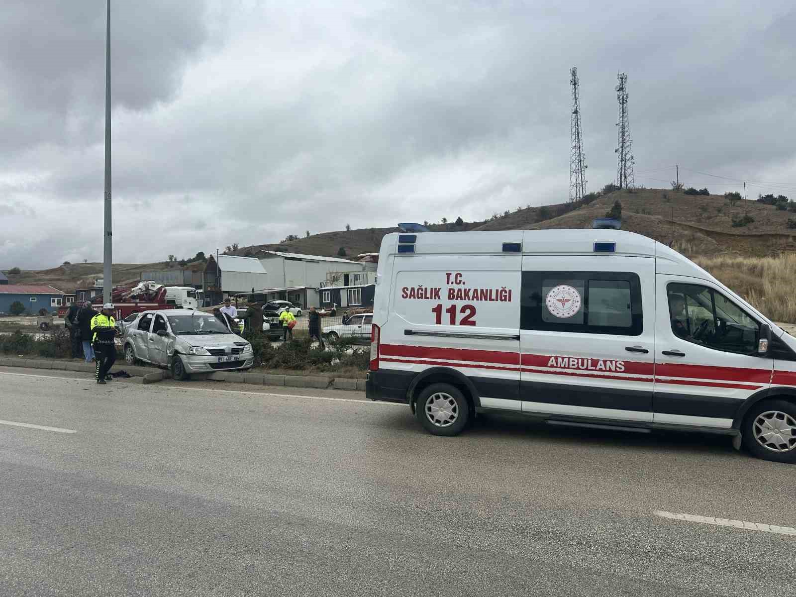 takla-atan-otomobil-orta-refuje-cikti-2-yarali
