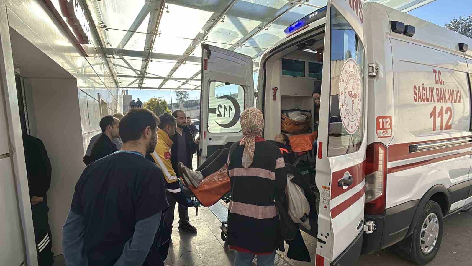 tokatta-elini-dokuma-makinesine-kaptiran-isci-yaralandi