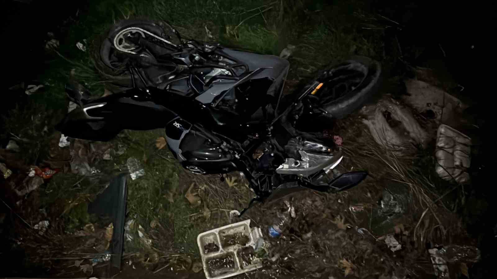 tokatta-motosiklet-otomobile-carpti-2-yarali