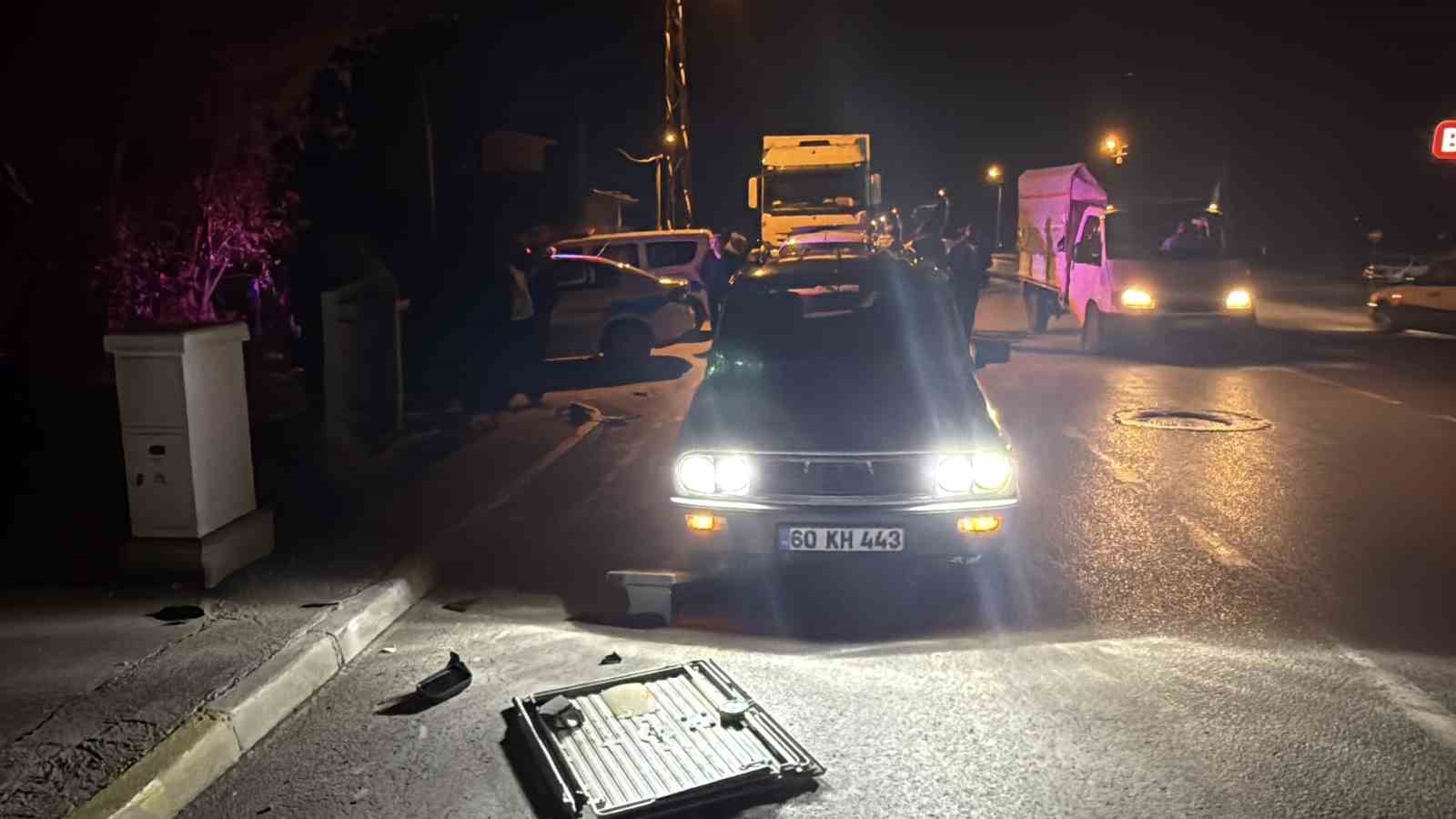 tokatta-motosiklet-otomobile-carpti-2-yarali