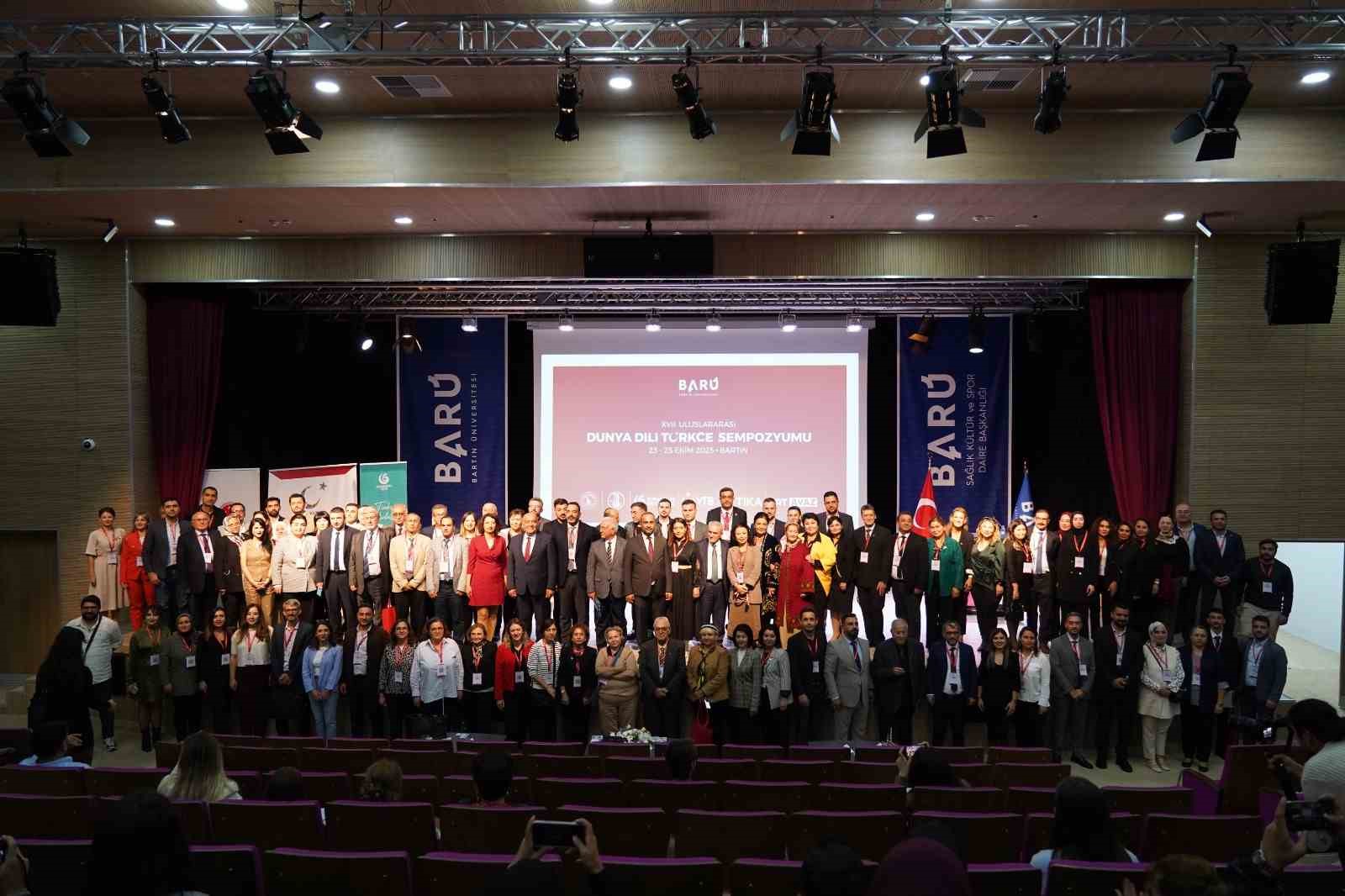 turkce-gecmisten-gelecege-farkli-boyutlariyla-incelendi