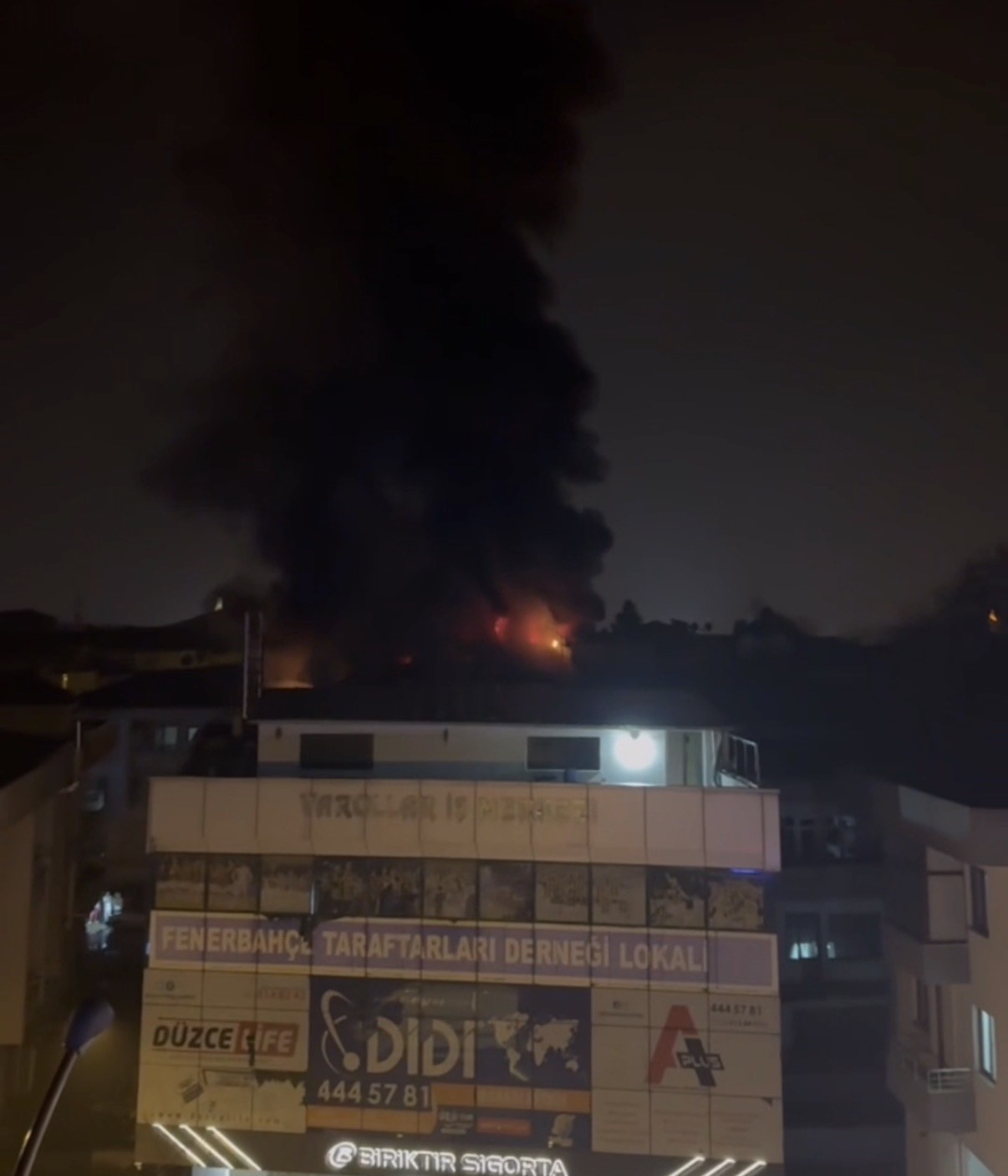 alevlere-teslim-olan-cati-guclukle-sonduruldu