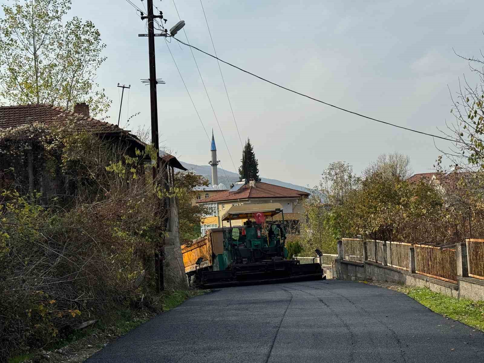 asfaltlama-calismasinda-akima-kapilan-iscilerden-biri-hayatini-kaybetti