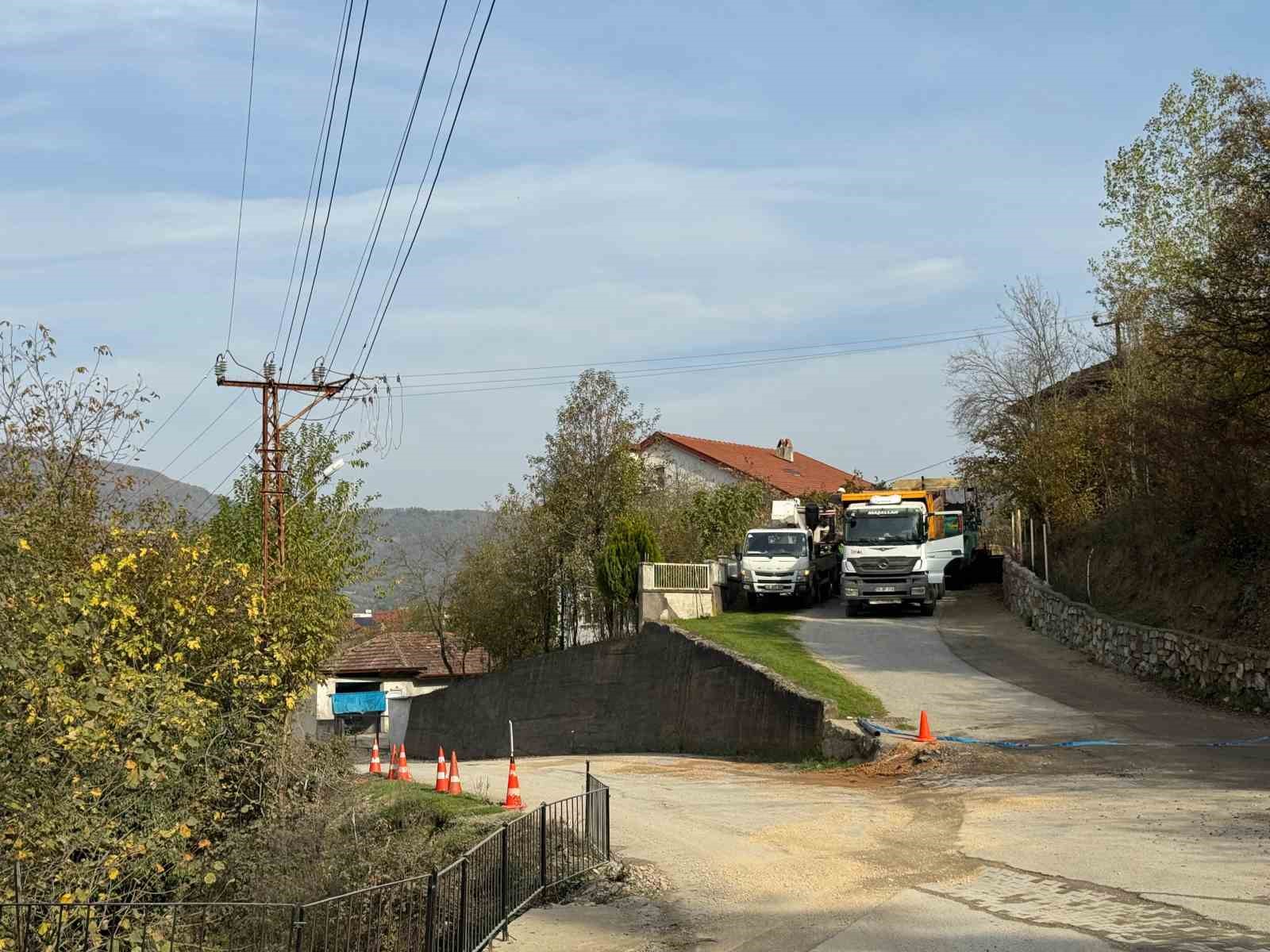 asfaltlama-calismasinda-akima-kapilan-iscilerden-biri-hayatini-kaybetti