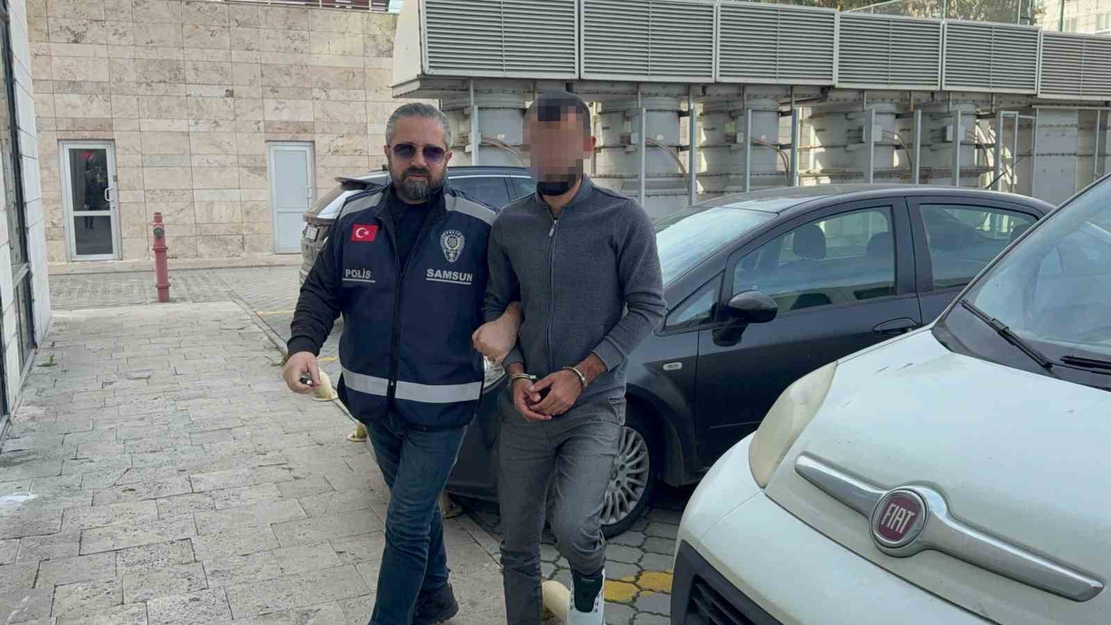 banka-hesabina-bloke-konuldugu-icin-polis-merkezine-gidince-dolandiricilik-sucundan-gozaltina-alindi