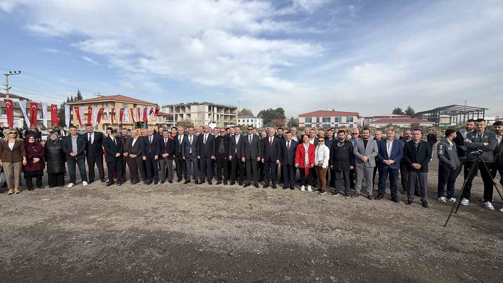 bin-110-metrekare-alana-dev-spor-kompleksi