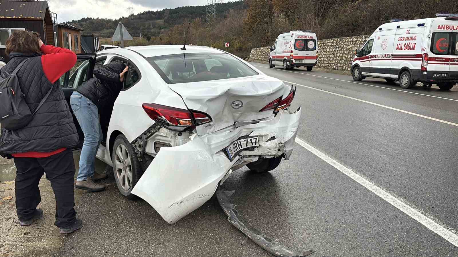 boluda-zincirleme-kaza-3-yarali