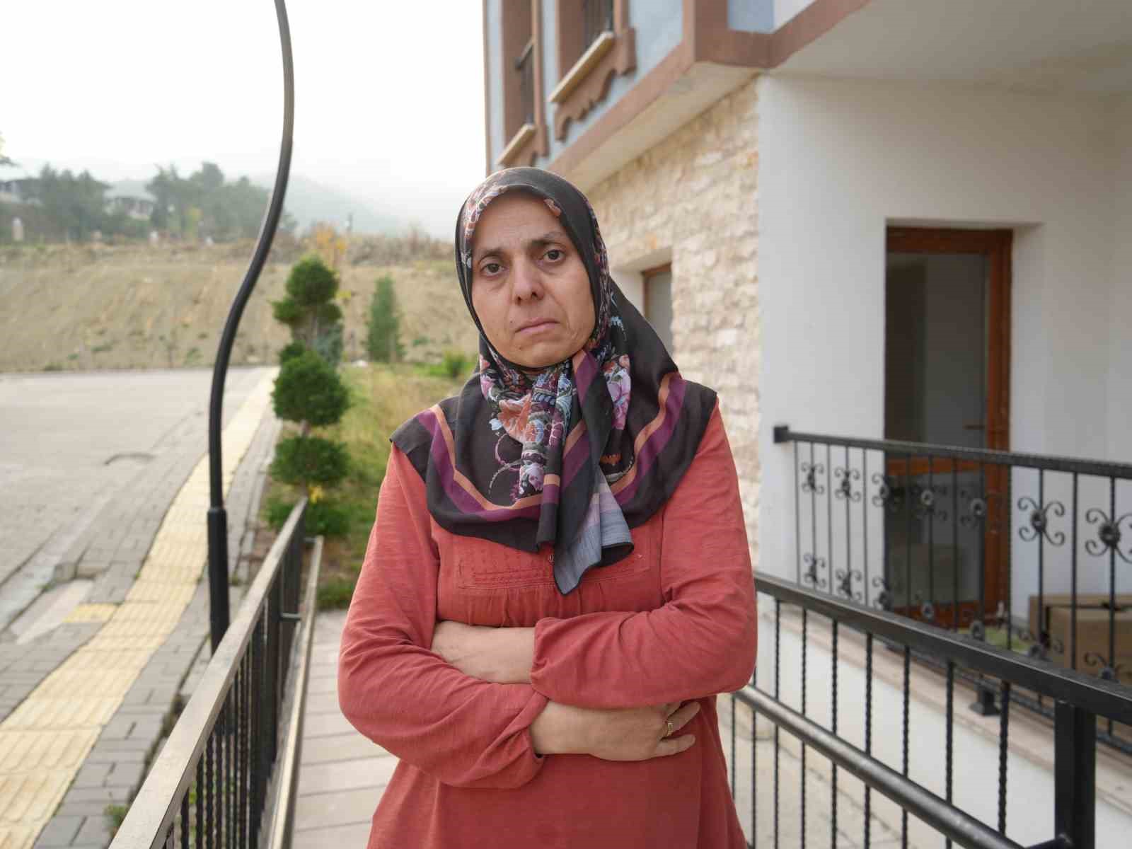 cocuguyla-birlikte-kaybolan-kadinin-annesi-kizim-beni-duyuyorsan-evine-don