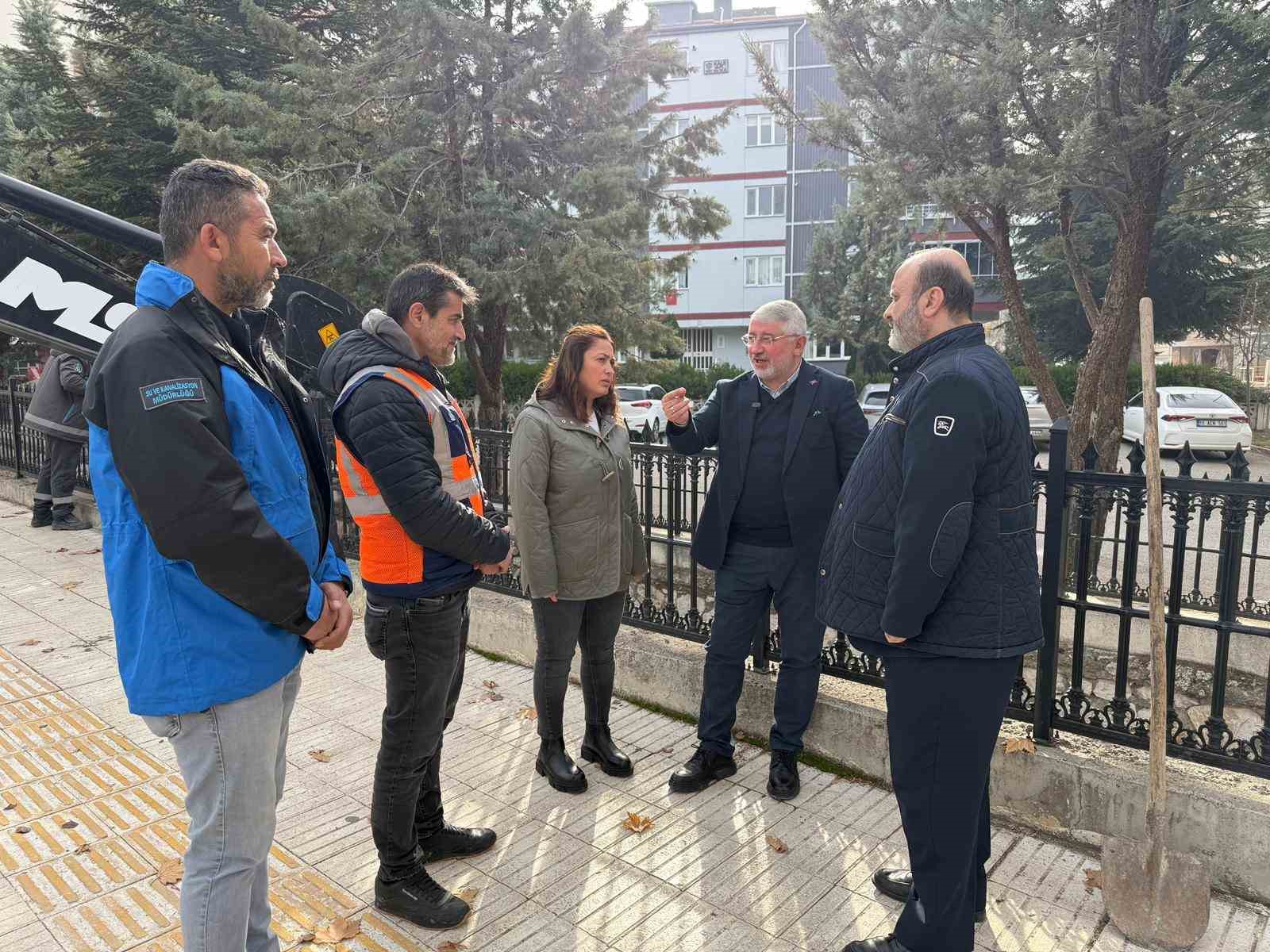 corum-belediyesinden-hummali-temizlik-calismasi