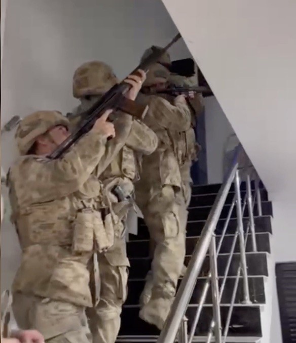 corum-jandarmasindan-zehir-tacirlerine-dev-darbe-736-bin-217-uyusturucu-hap-ele-gecirildi