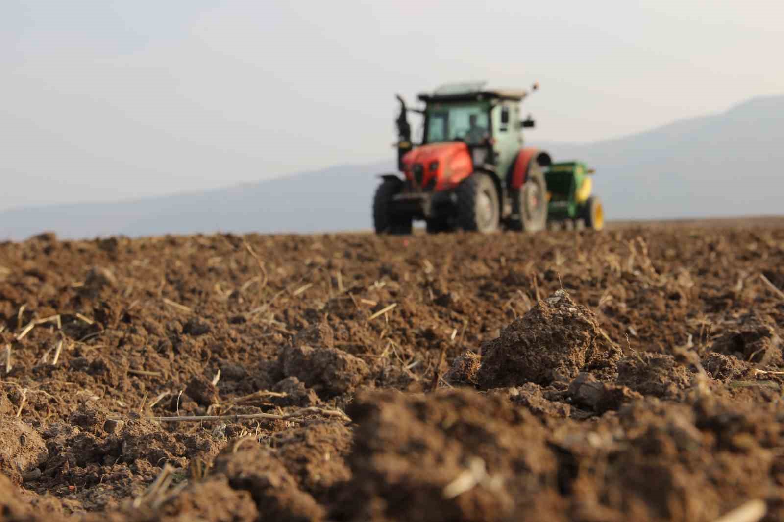 corumda-ciftcilerin-guz-ekimi-basladi