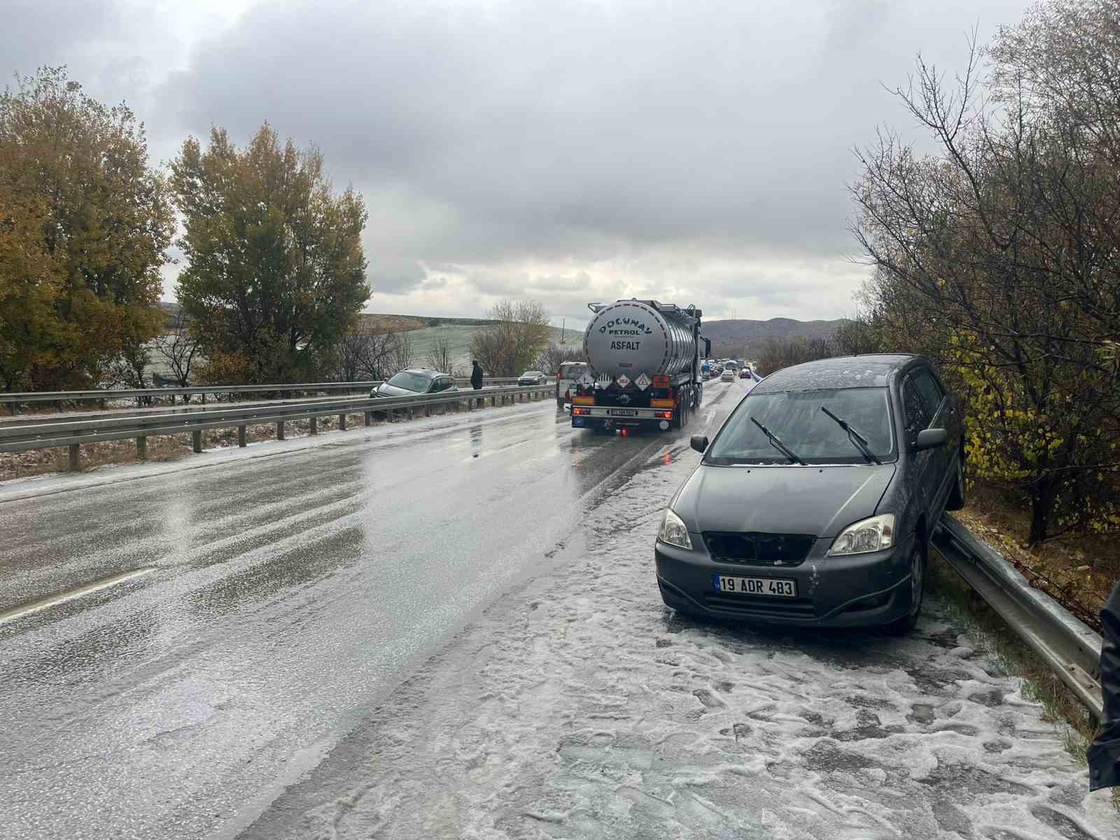 corumda-dolu-yagisi-kazaya-neden-oldu-10-yarali