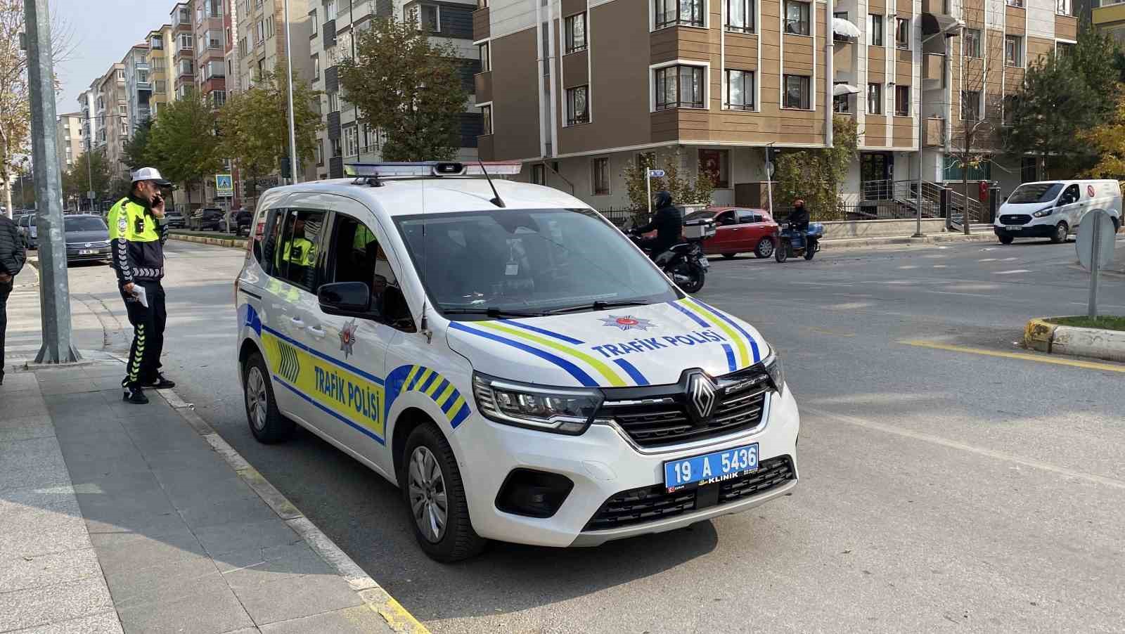 corumda-otomobil-ile-motosiklet-carpisti-1-yarali