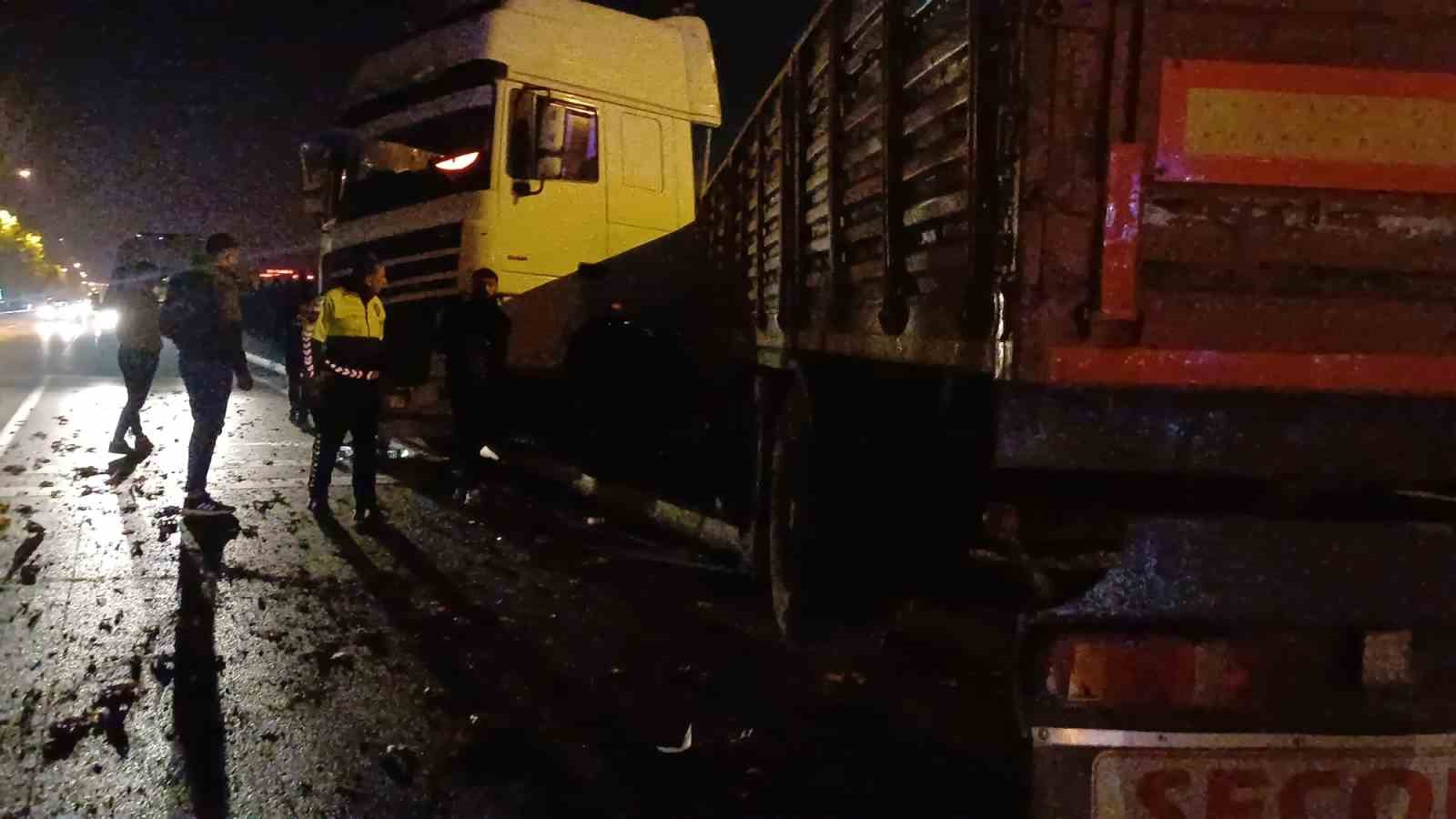 corumda-otomobil-ile-tir-carpisti-1-yarali