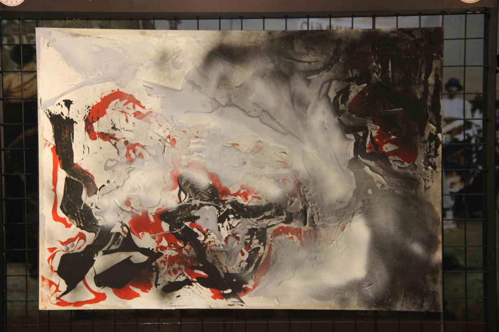 corumda-sanatcilar-resimlerini-sehit-ogretmenler-icin-yapti