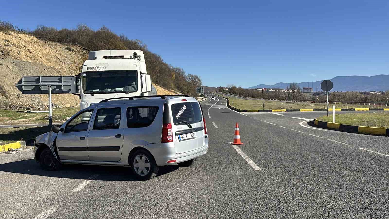 d-100de-tirin-onune-kattigi-arac-hasar-aldi