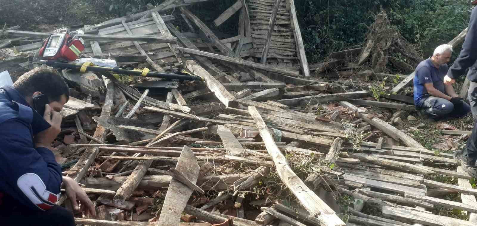 duzcede-ahsap-yapi-coktu-1-olu