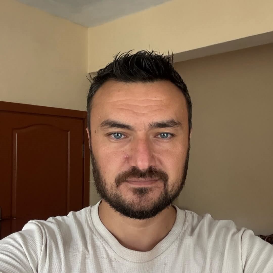 eski-polis-av-tufegi-ile-katliam-yapti-2-olu-2-yarali