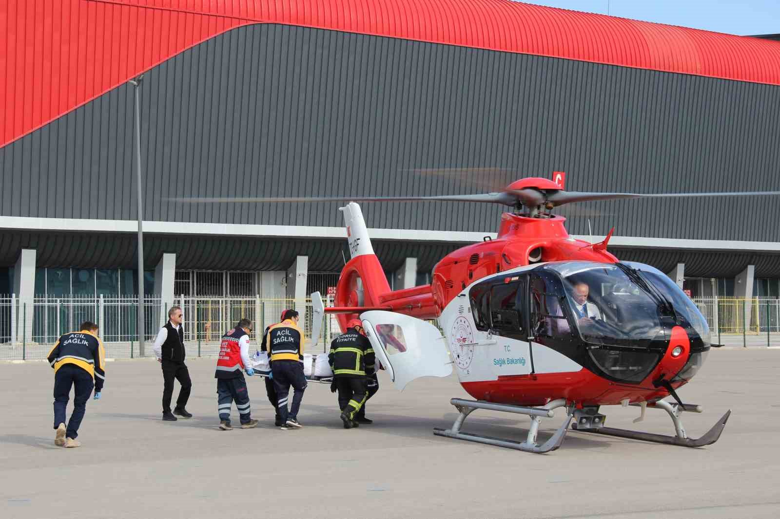 helikopter-ambulans-motosiklet-kazasinda-agir-yaralanan-cocuk-icin-havalandi