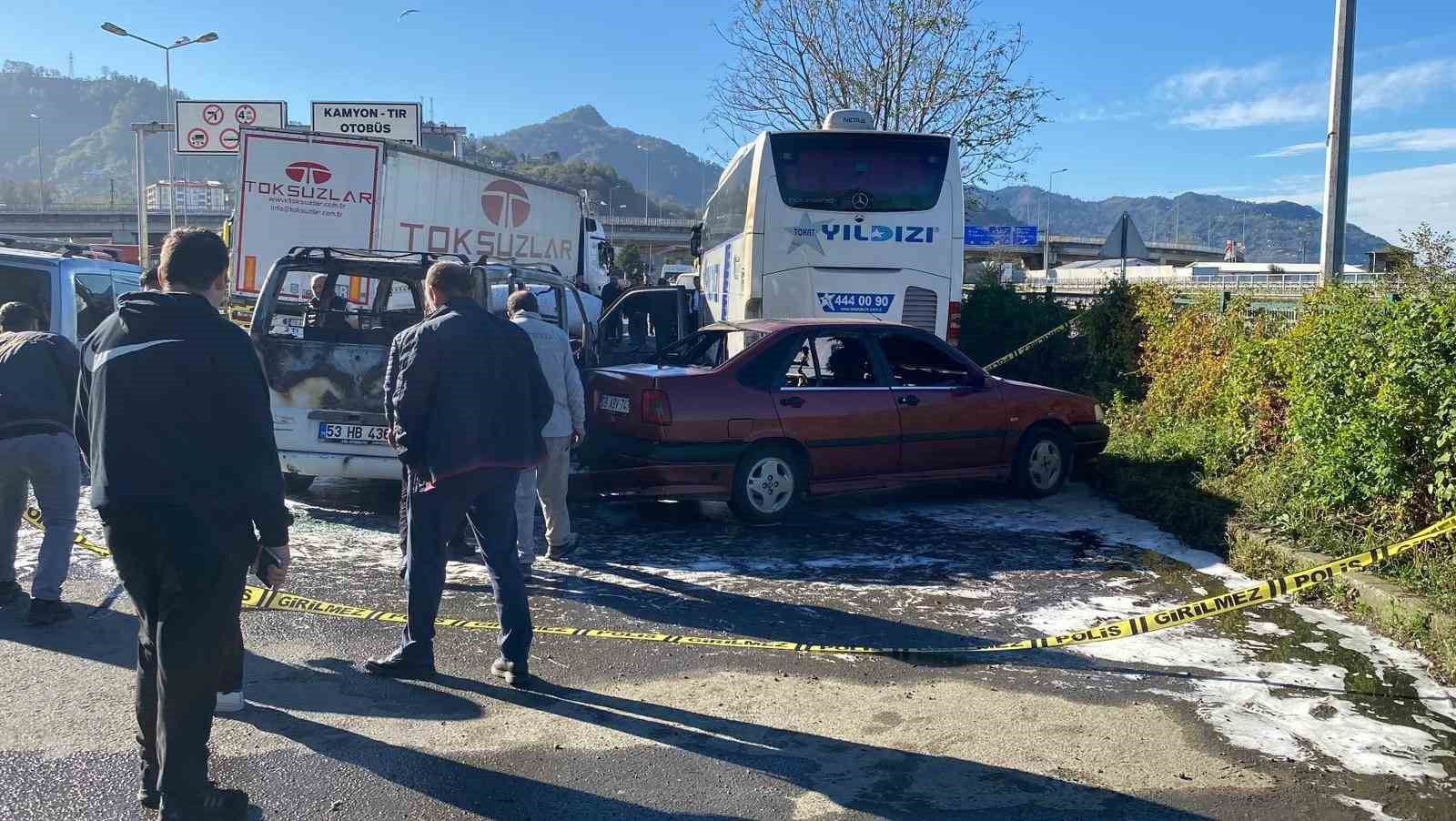 hopada-minibus-yangini-korkuttu