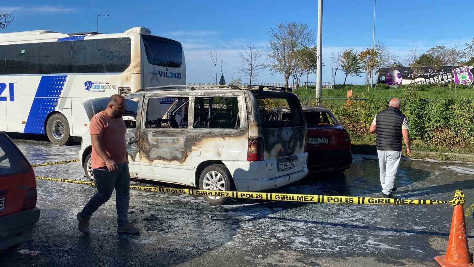 hopada-minibus-yangini-korkuttu