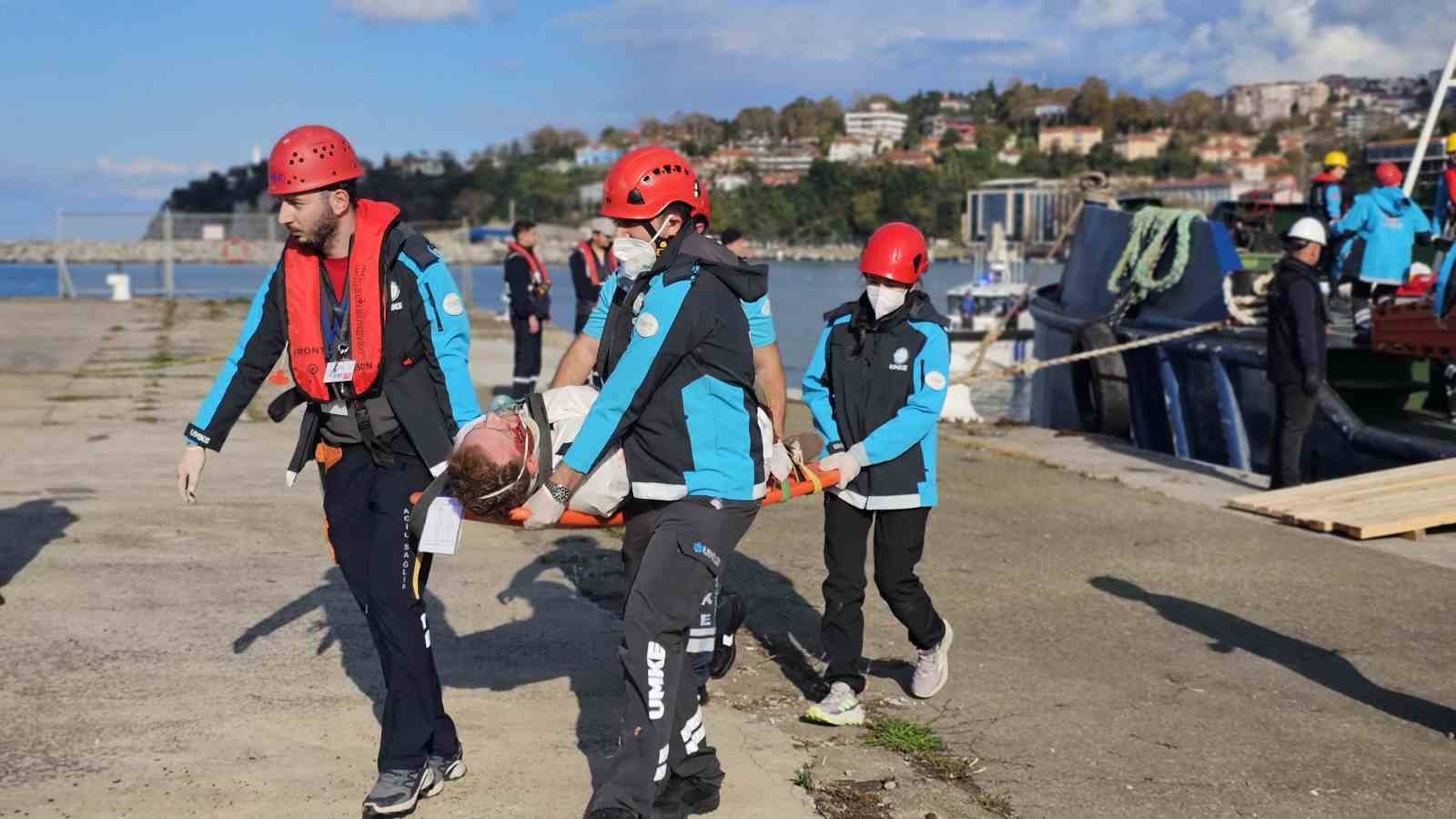 iki-yil-once-gemi-facialarinin-yasandigi-zonguldakta-gemi-kazasi-tatbikati-duzenlendi