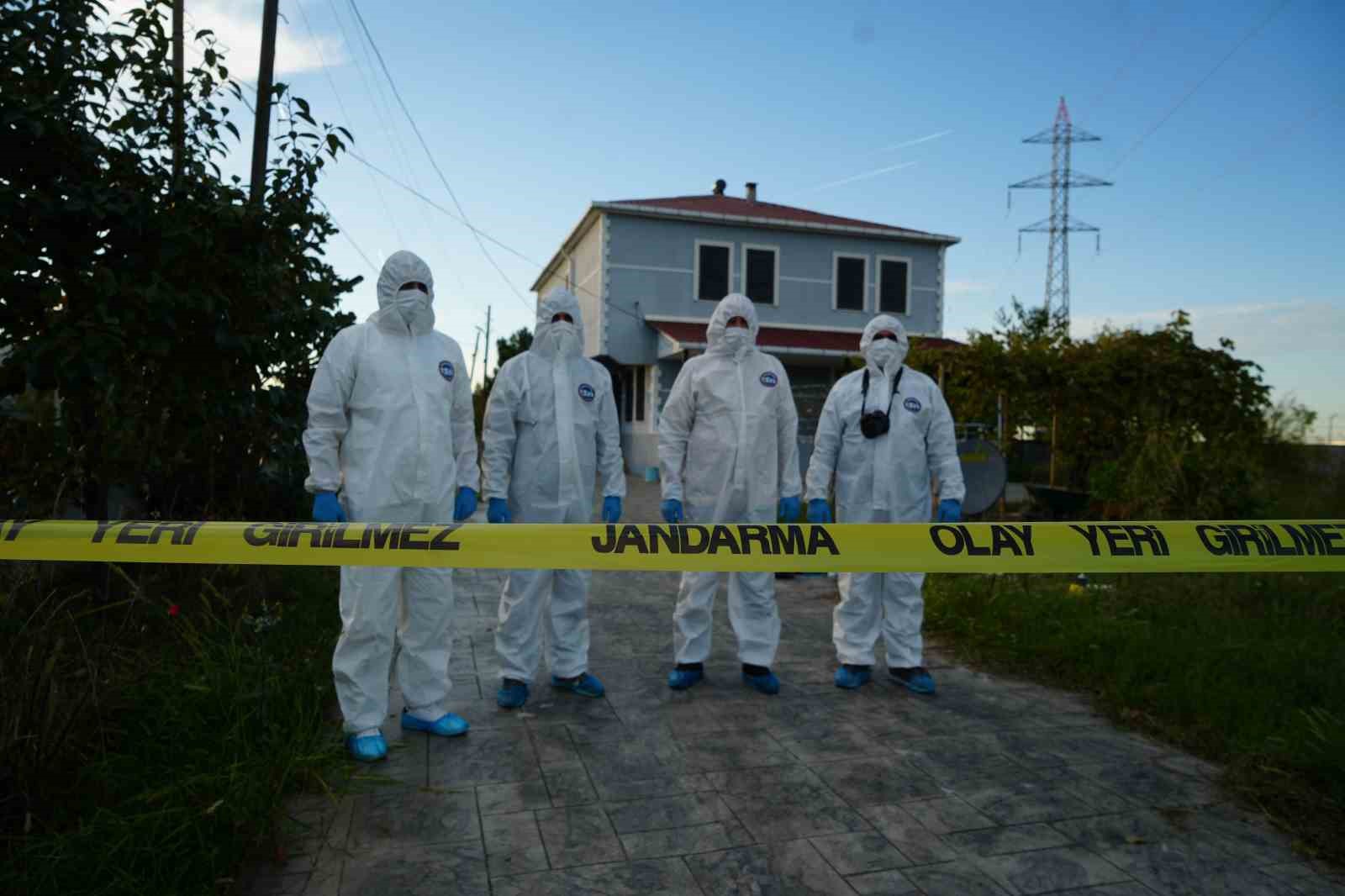 jandarma-yerli-parmak-izi-sistemi-ile-gecmis-olaylari-aydinlatiyor