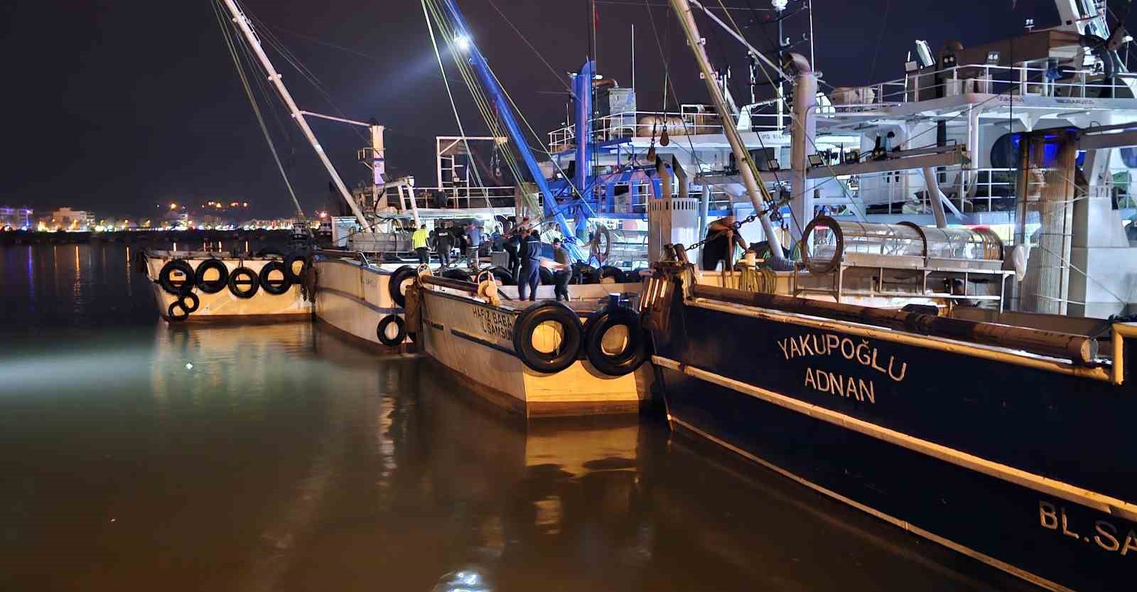 kastamonuda-balikci-barinaginda-cikan-kavgada-iki-kisi-yaralandi