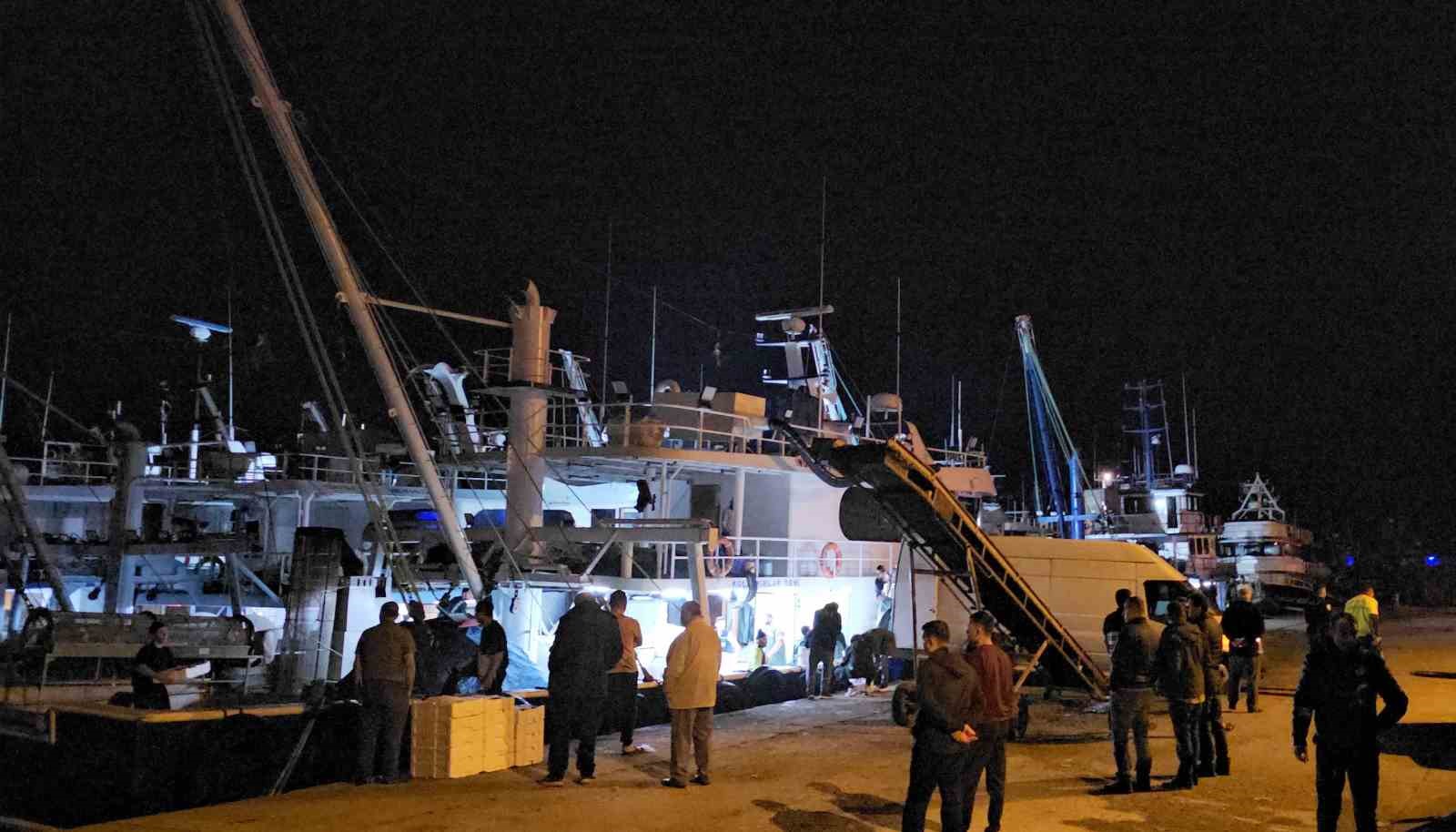 kastamonuda-balikci-barinaginda-cikan-kavgada-iki-kisi-yaralandi