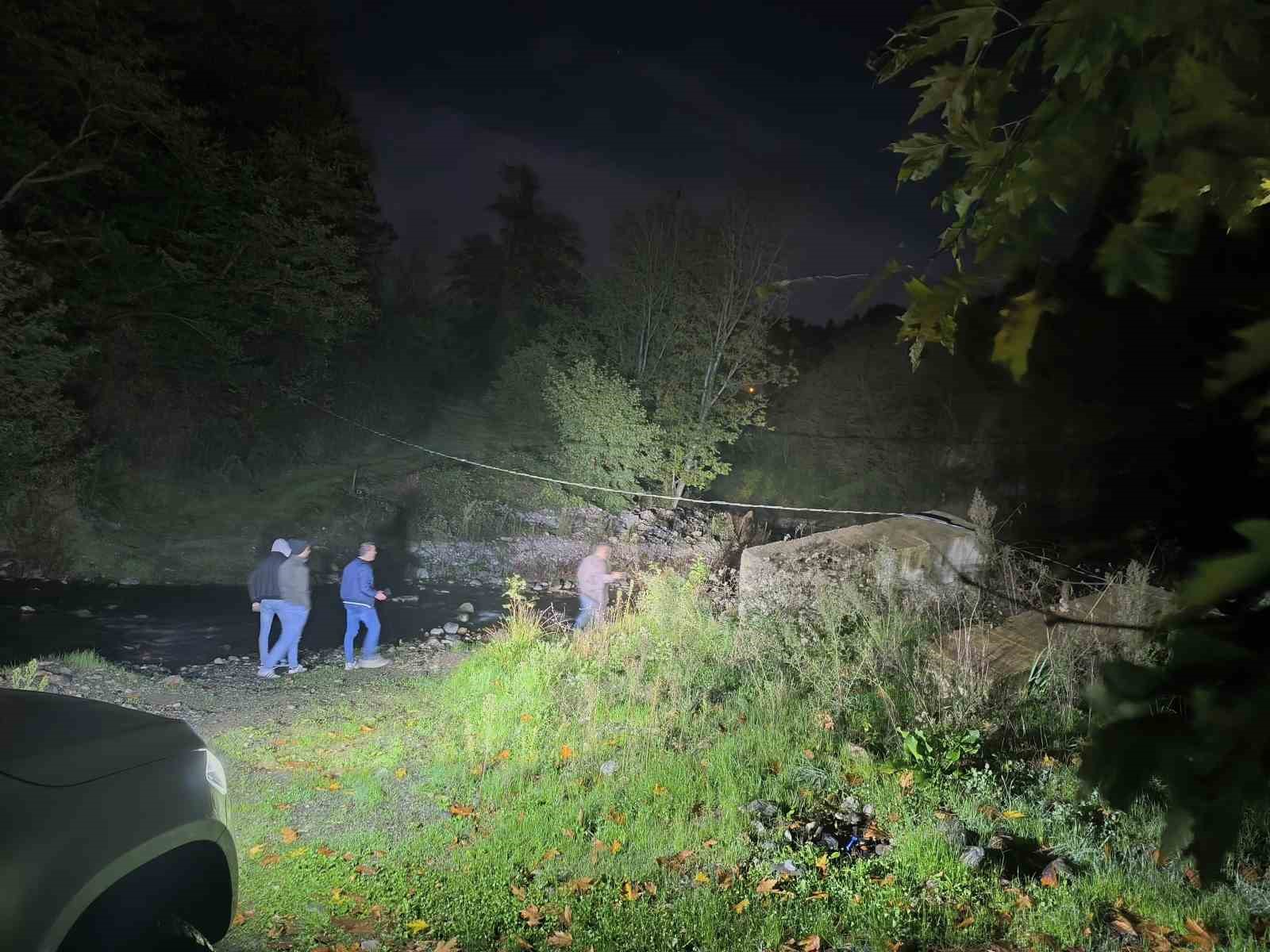 kastamonuda-kaybolan-anne-ve-oglu-her-yerde-araniyor