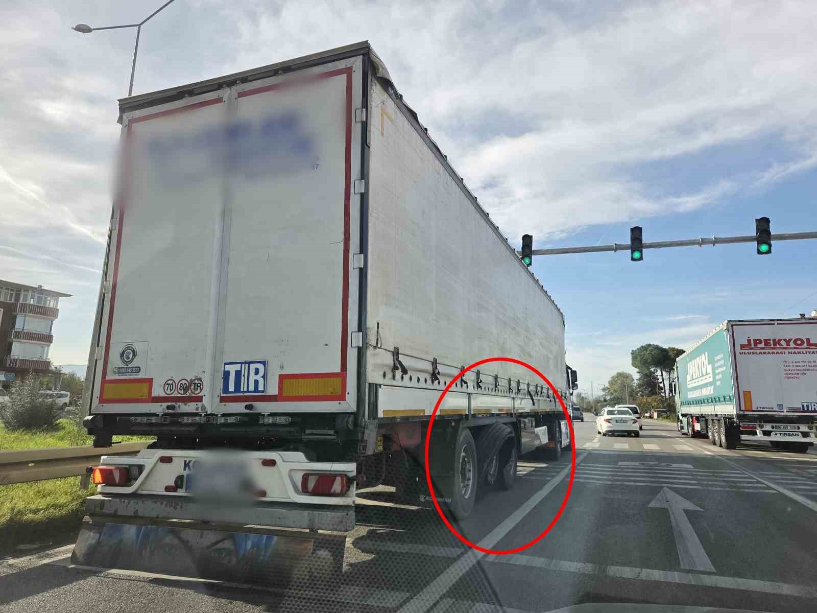 lastigi-parcalanan-tirin-tehlikeli-yolculugu