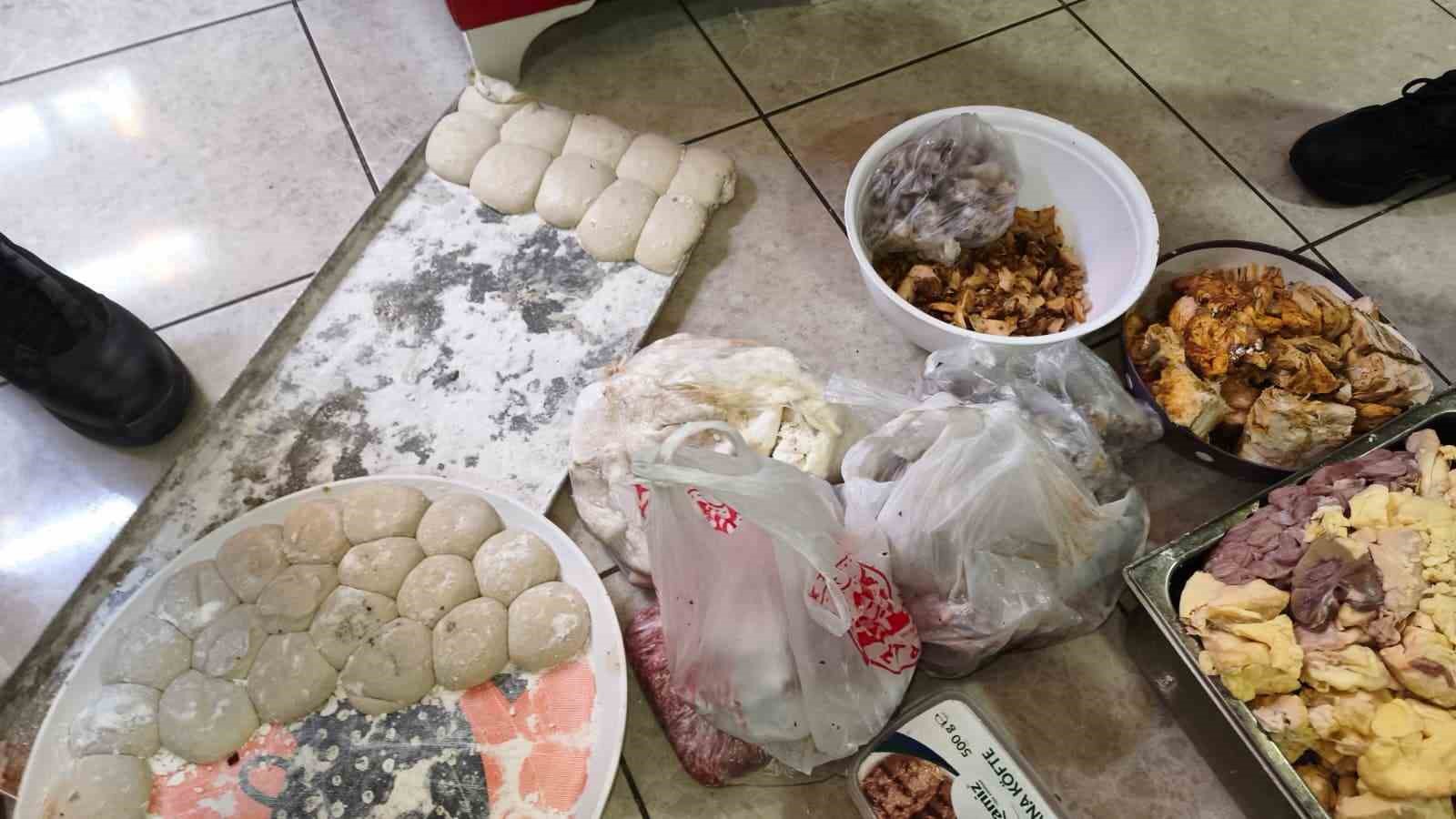 muhurlu-pidecinin-gizli-bolmesi-gundem-oldu