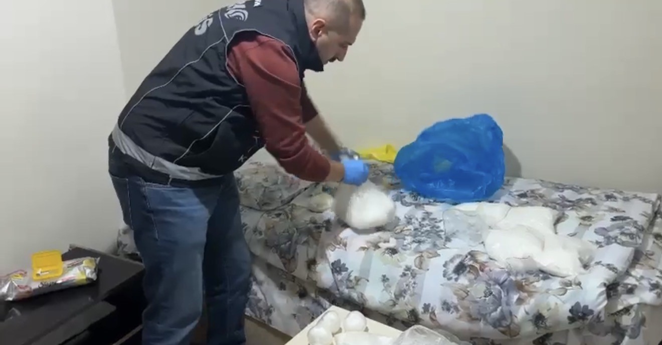 narkotik-polisi-zula-evlerini-cokertti