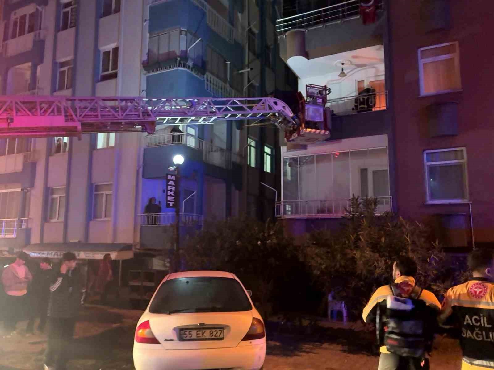 orduda-yanginda-evde-mahsur-kalan-cocugu-ekipler-kurtardi