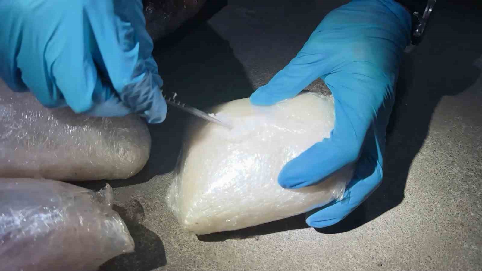 orduda-zehir-tacirlerine-buyuk-darbe-25-kilo-200-gram-metamfetamin-ele-gecirildi