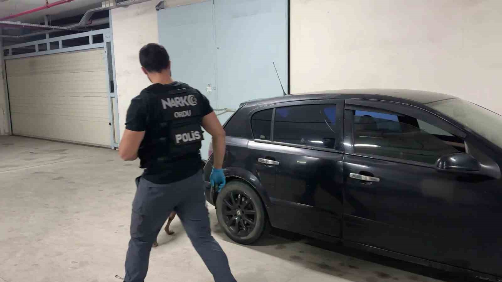 orduda-zehir-tacirlerine-buyuk-darbe-25-kilo-200-gram-metamfetamin-ele-gecirildi