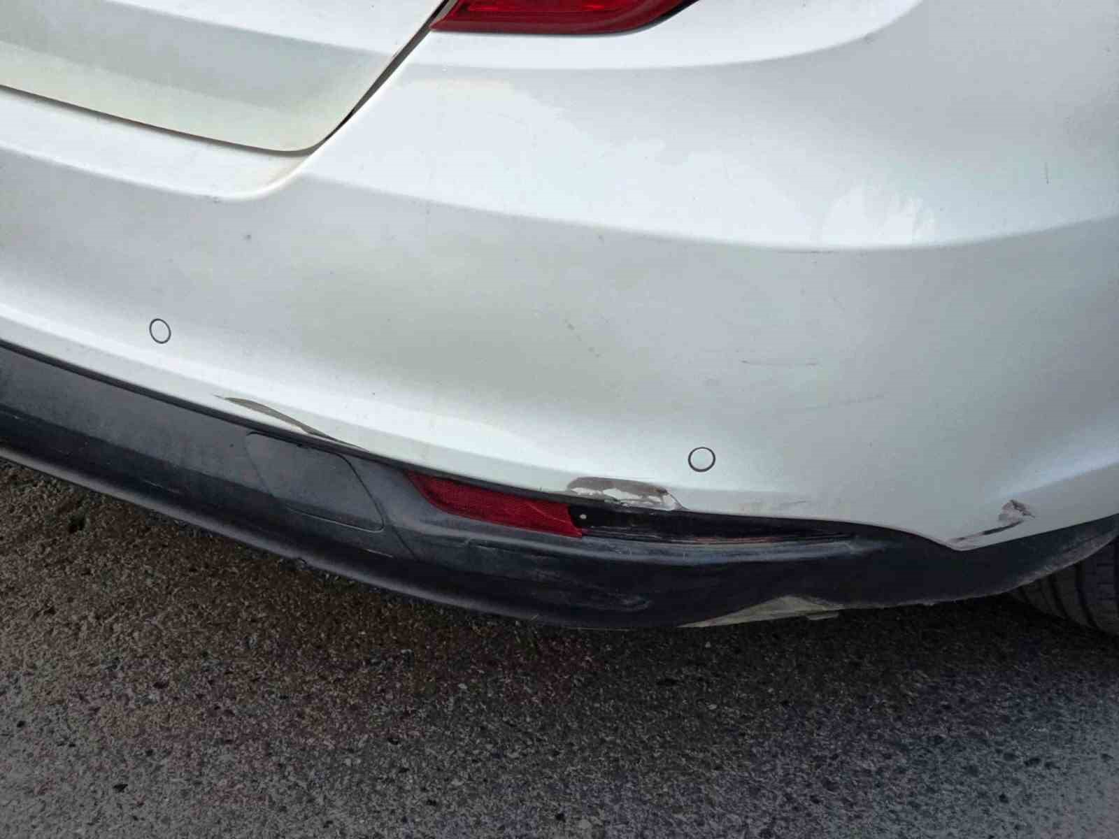 samsunda-motosiklet-otomobile-carpti-1-yarali